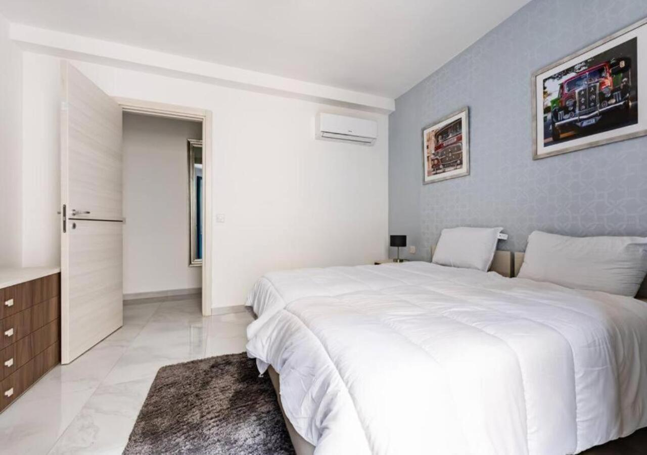 Sea View Luxury Apartment Brand New In 발레타 외부 사진