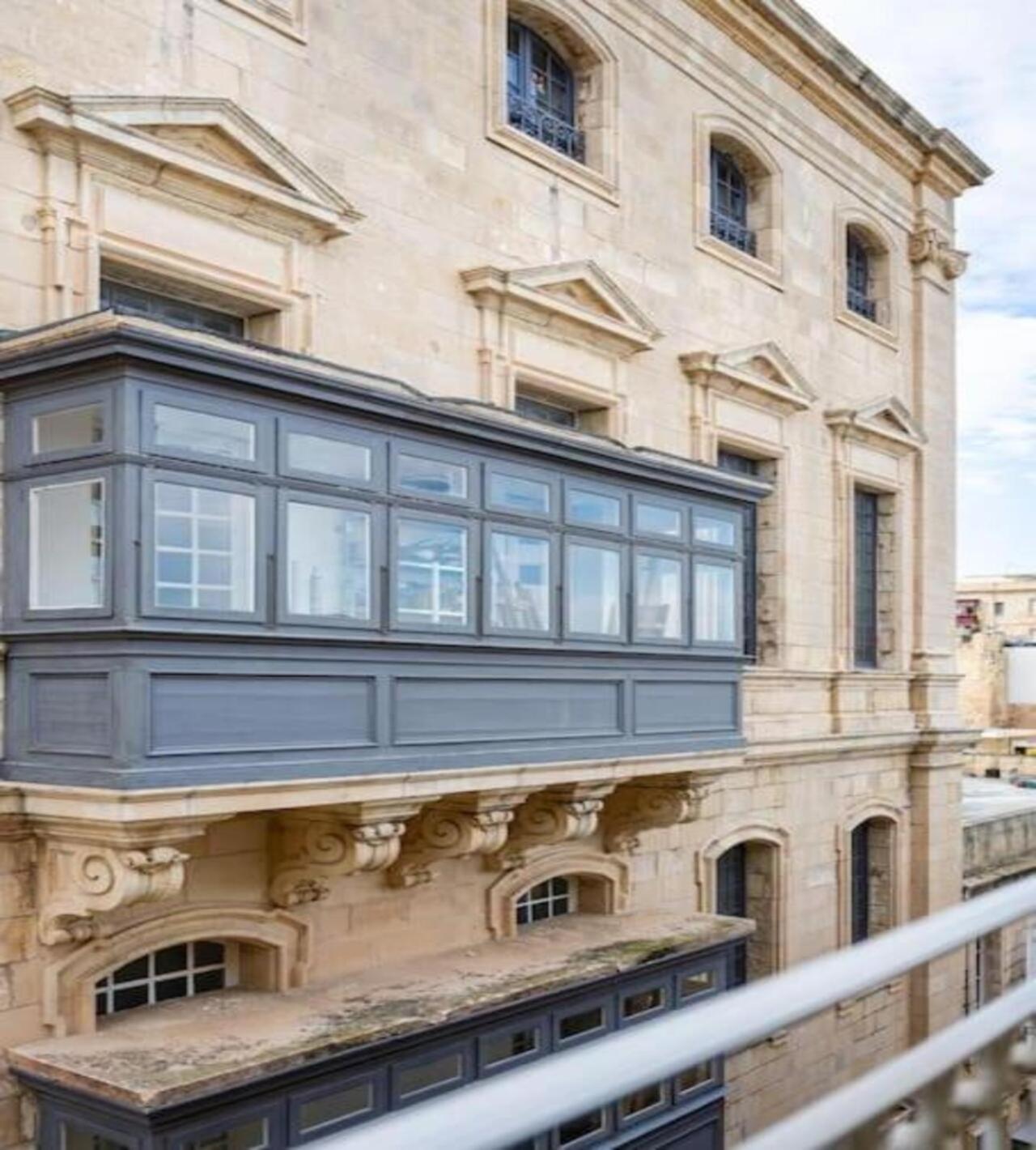 Sea View Luxury Apartment Brand New In 발레타 외부 사진