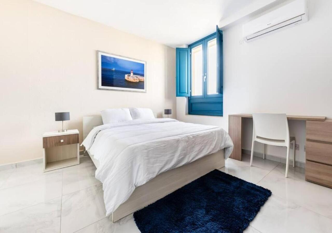 Sea View Luxury Apartment Brand New In 발레타 외부 사진